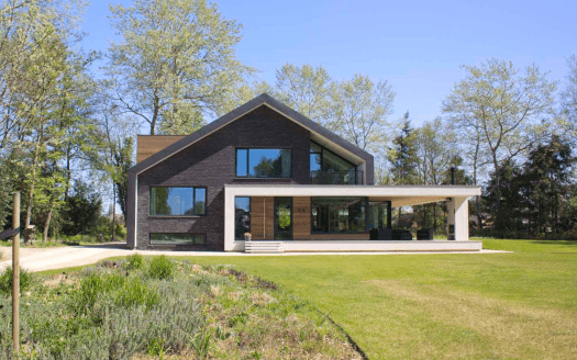 Gerealiseerde woning in landelijke stijl